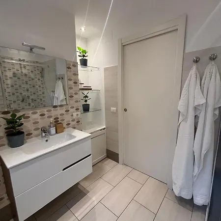 Apartment Comfy Center