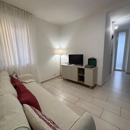 Comfy Center Apartment *