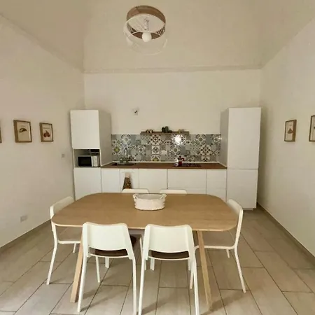 Comfy Center Apartment
