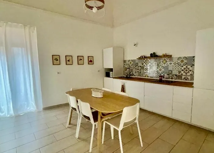 Comfy Center Apartment
